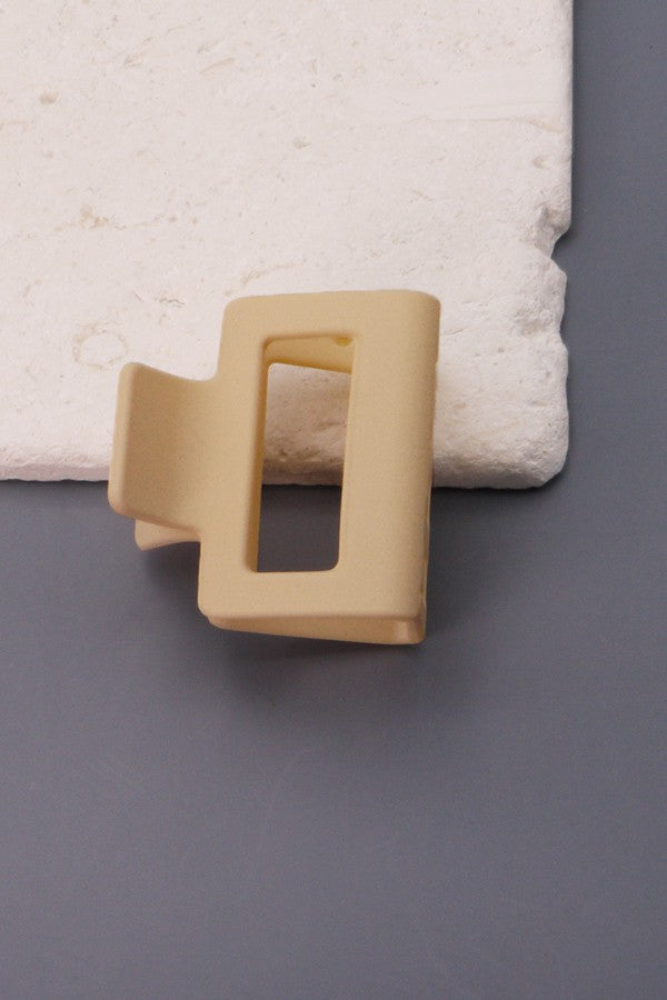 The Scottie Claw Clip in Nude