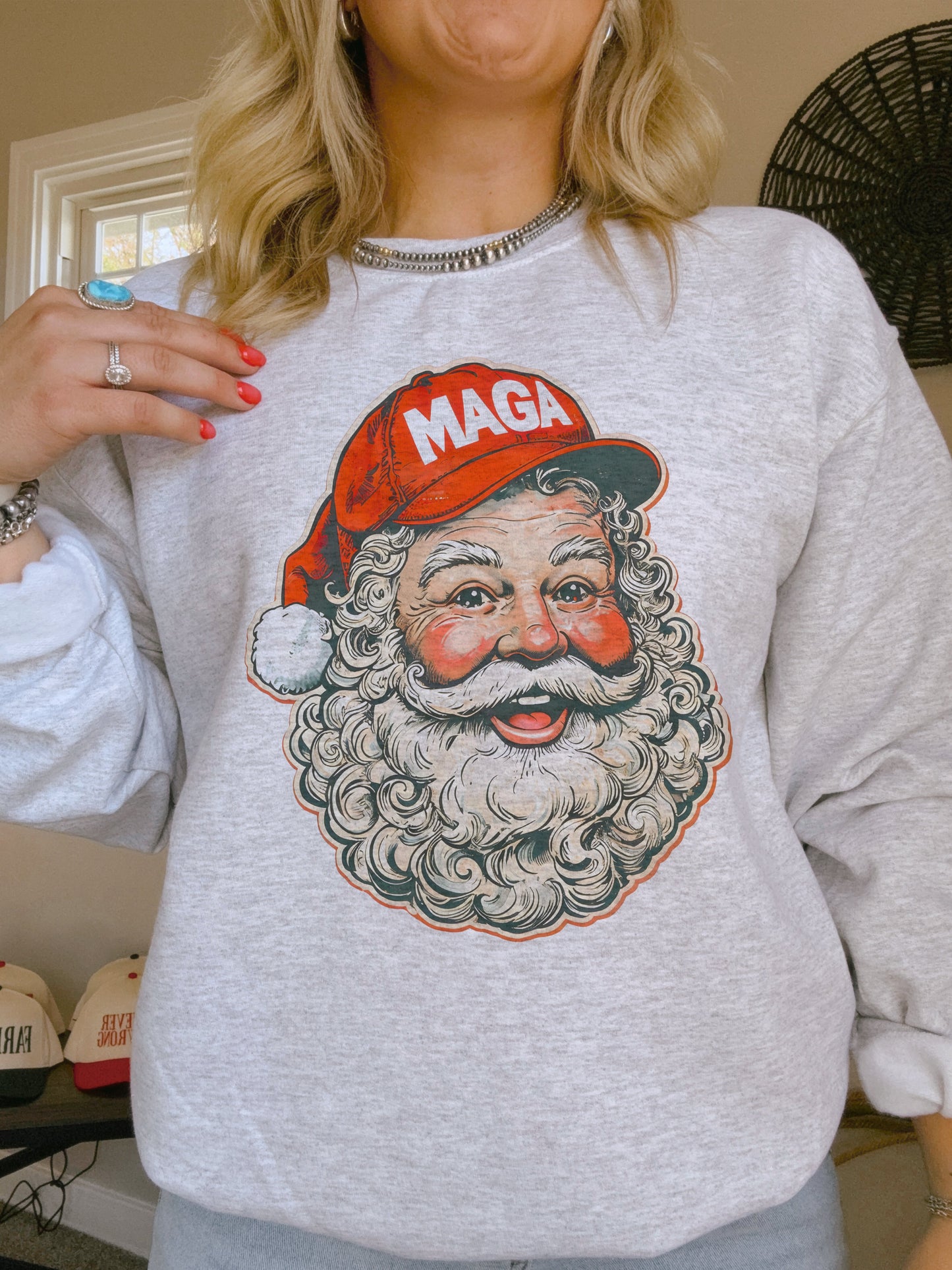 MAGA SANTA