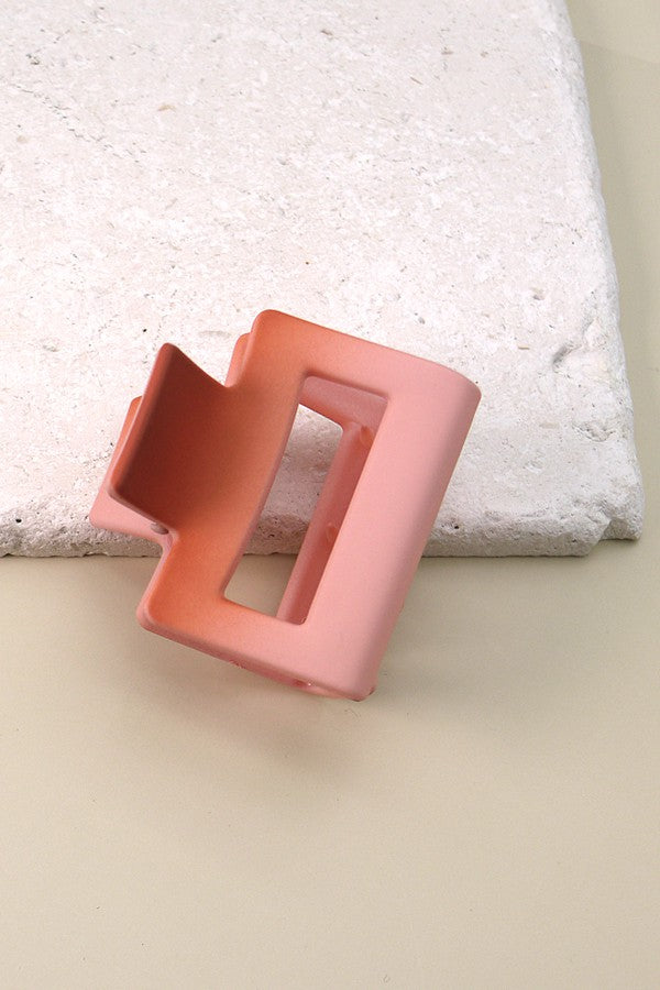 The Scottie Claw Clip in Ombre Baked Clay