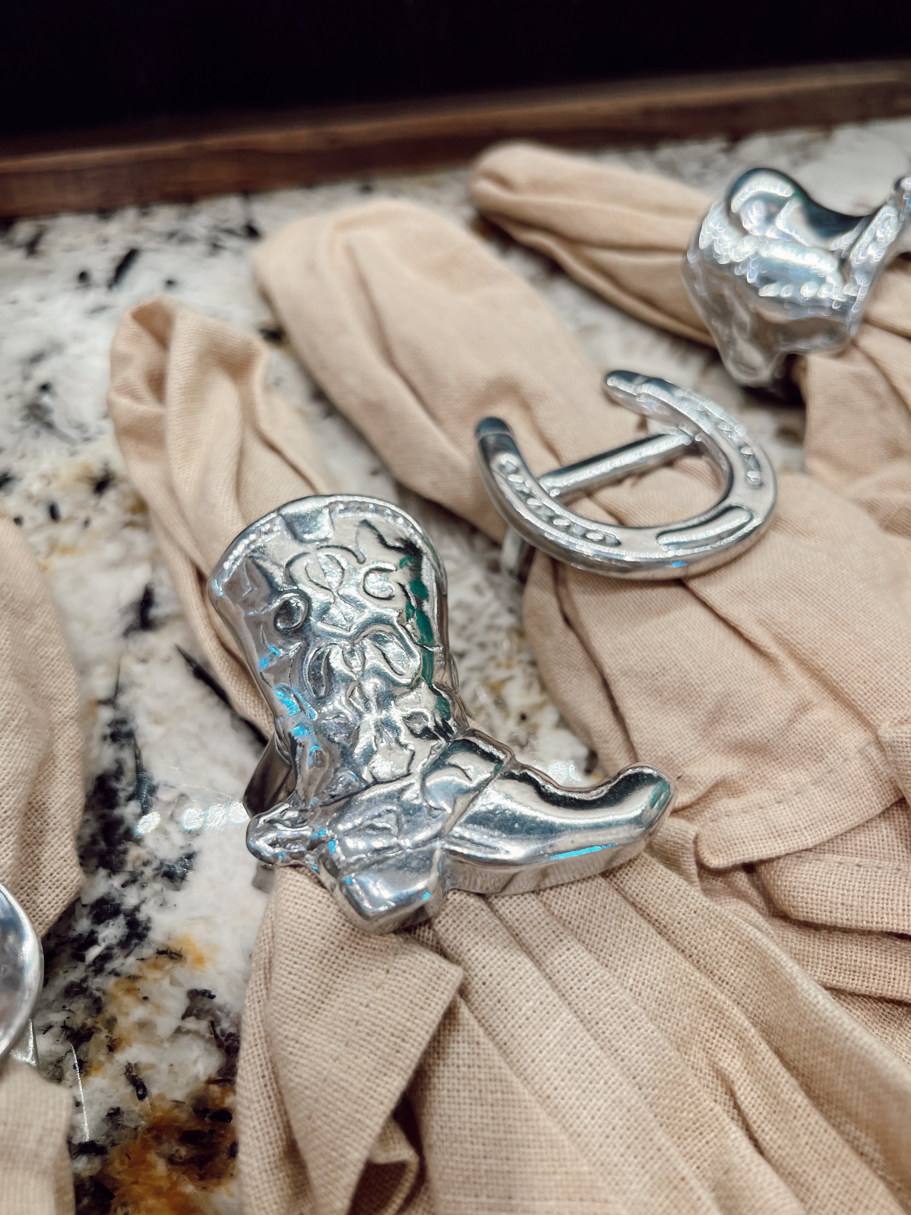 The Western Napkin Ring Set