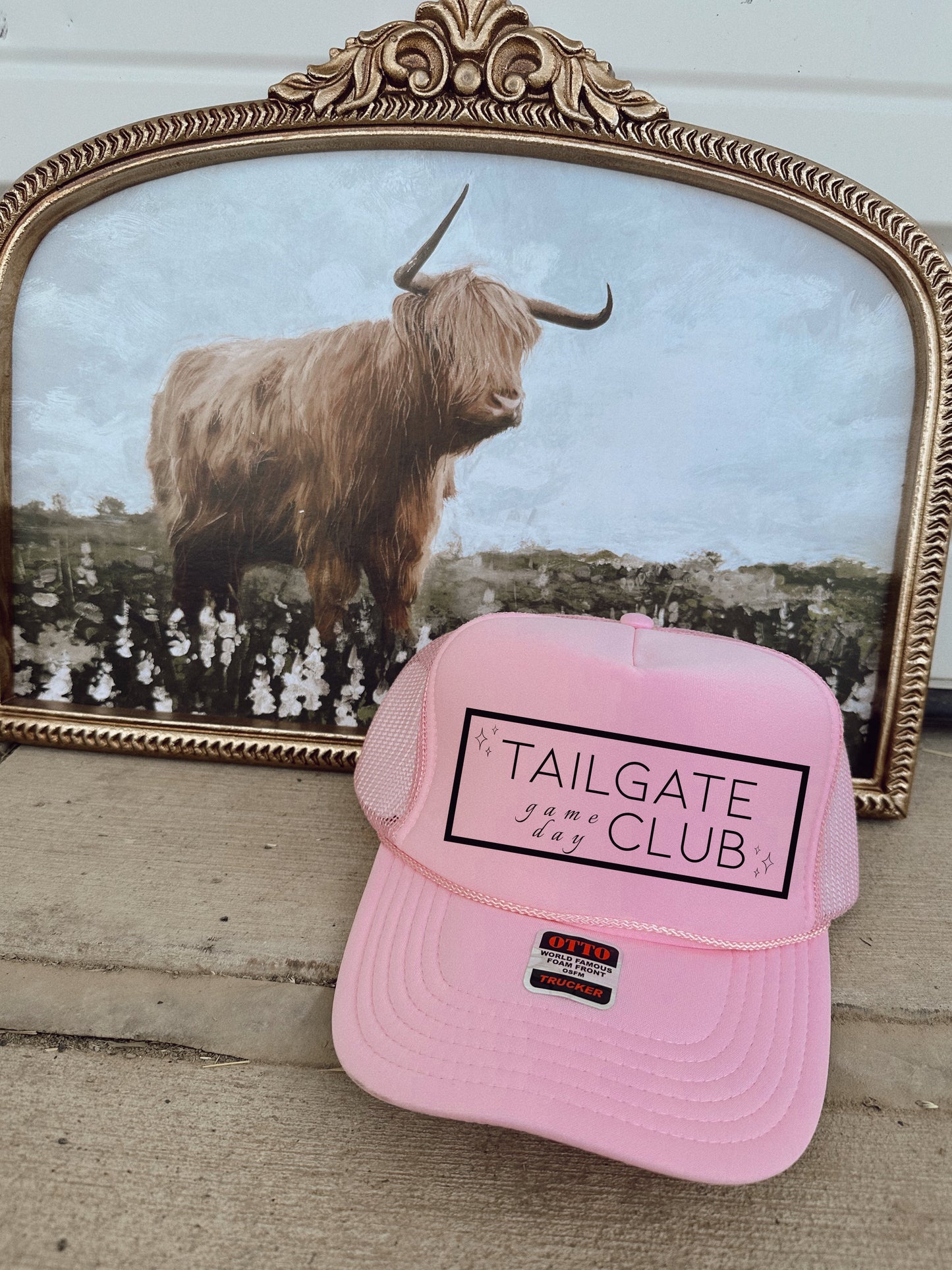 TAILGATE CLUB