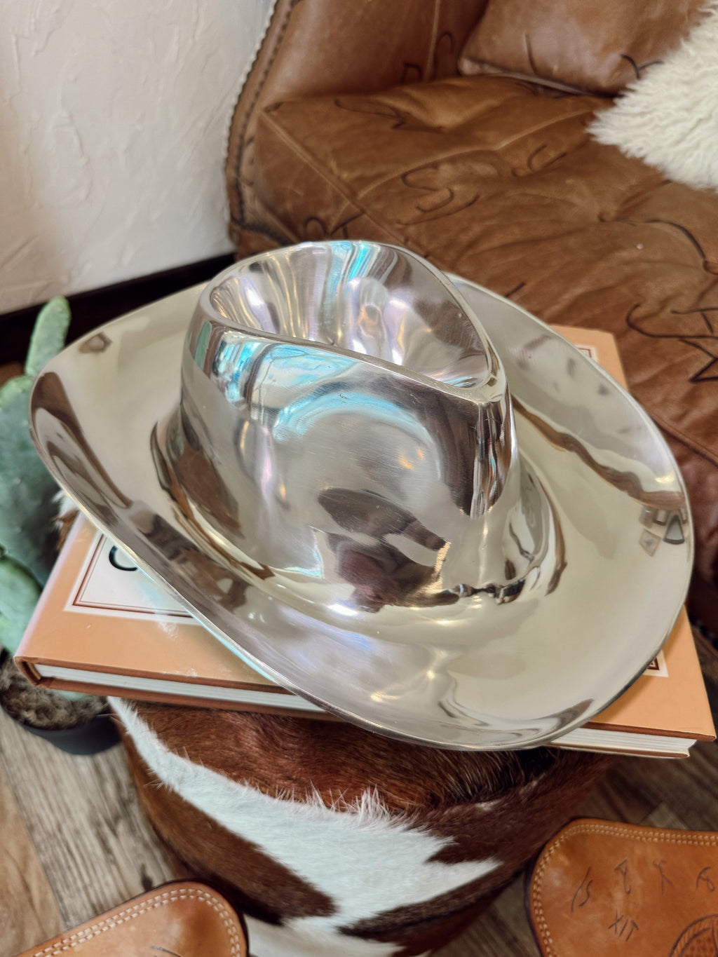 The Ten Gallon Hat Chip & Dip Platter