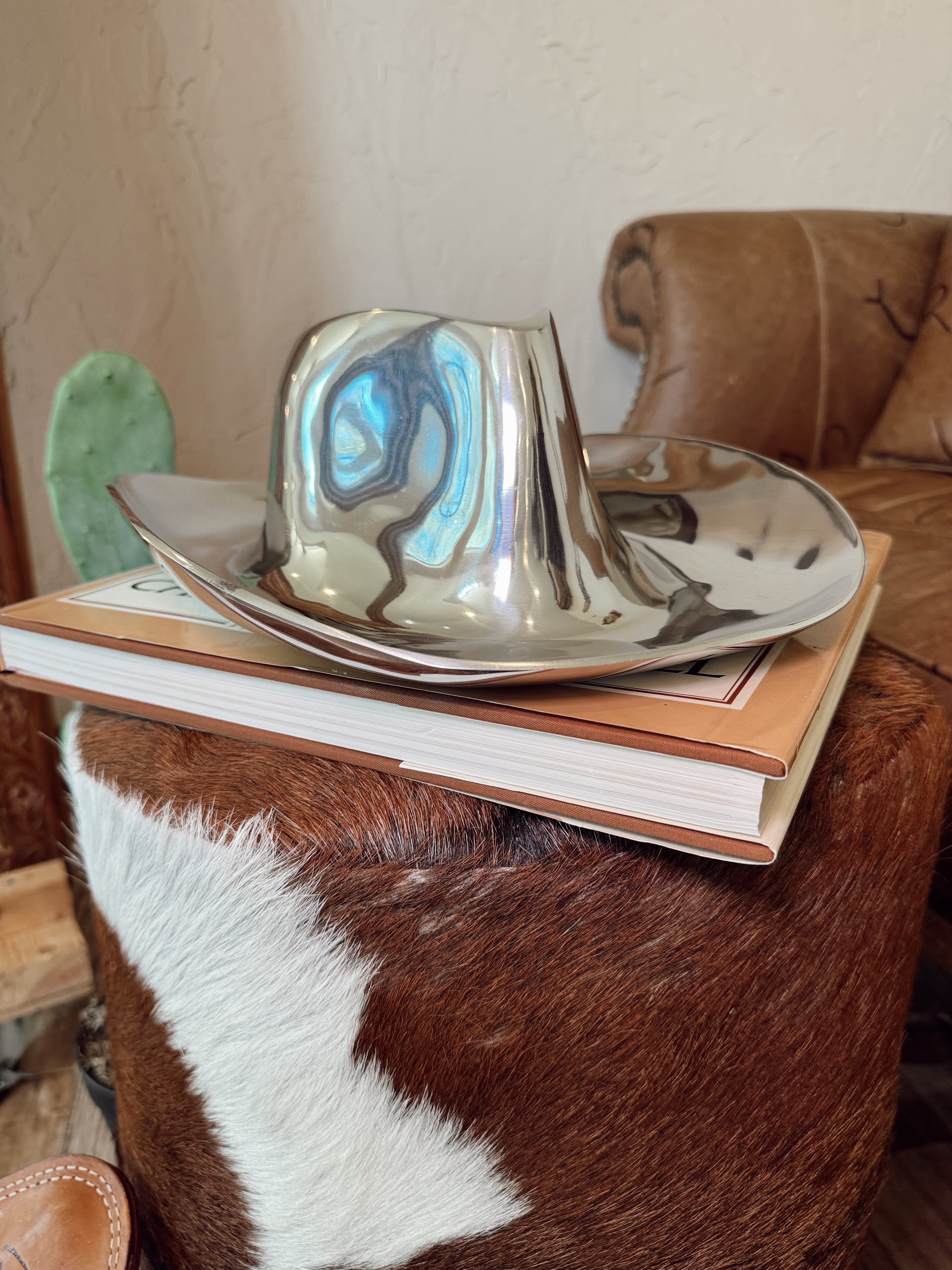 The Ten Gallon Hat Chip & Dip Platter
