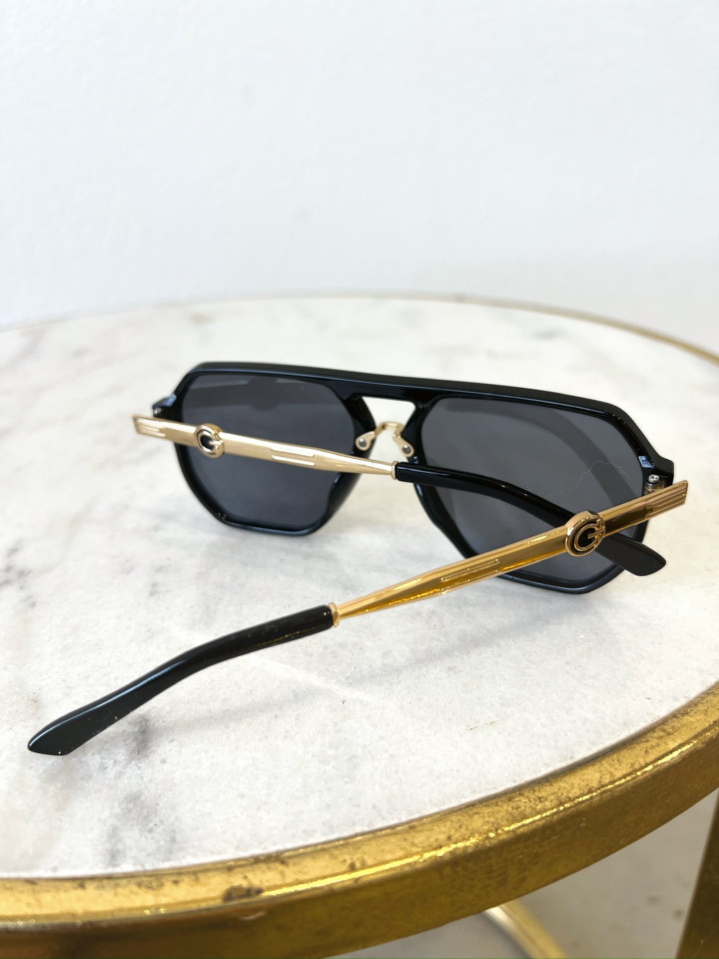 The Thin Frame Sunglasses