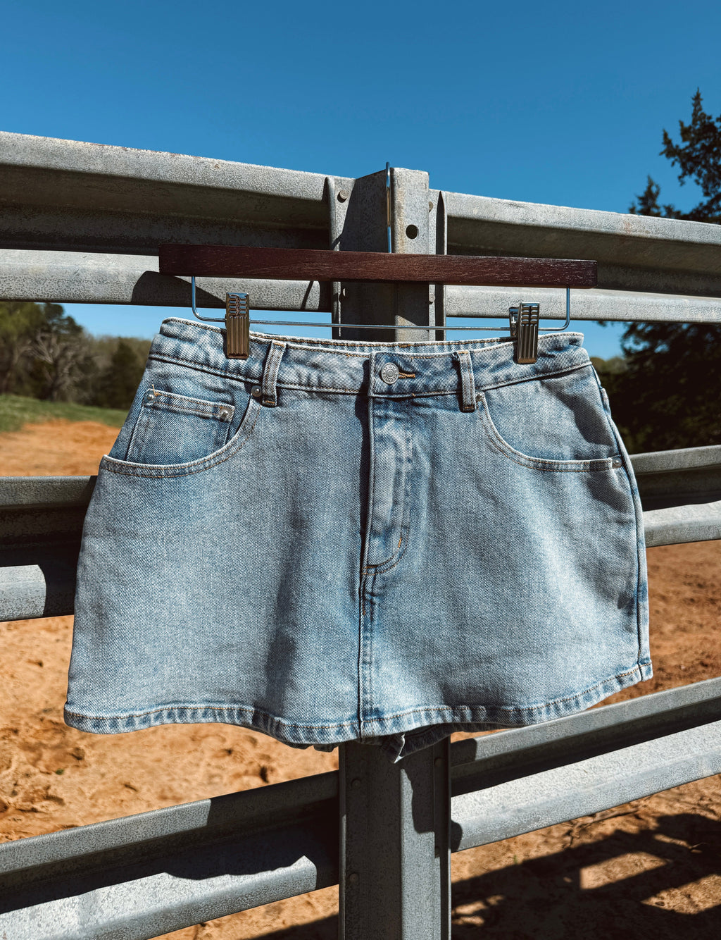 The Saint Skort