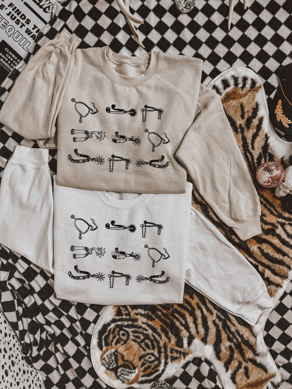 Spurs Graphic TEE or CREWNECK