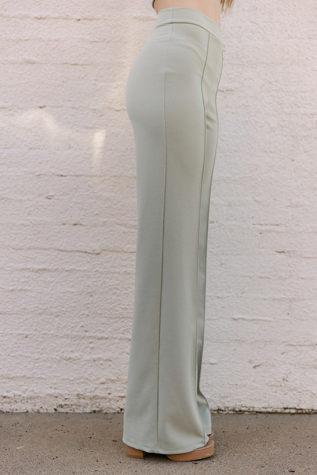 The Zoey Stretch Trouser In Sage