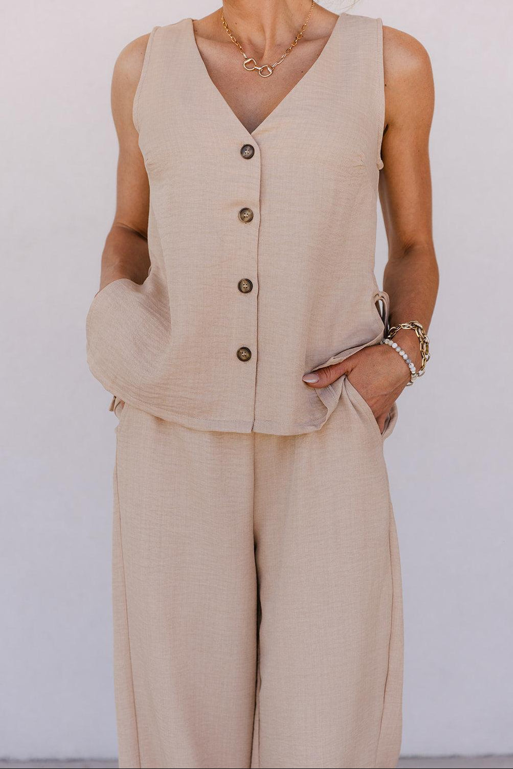 The Rio Linen Set in Tan