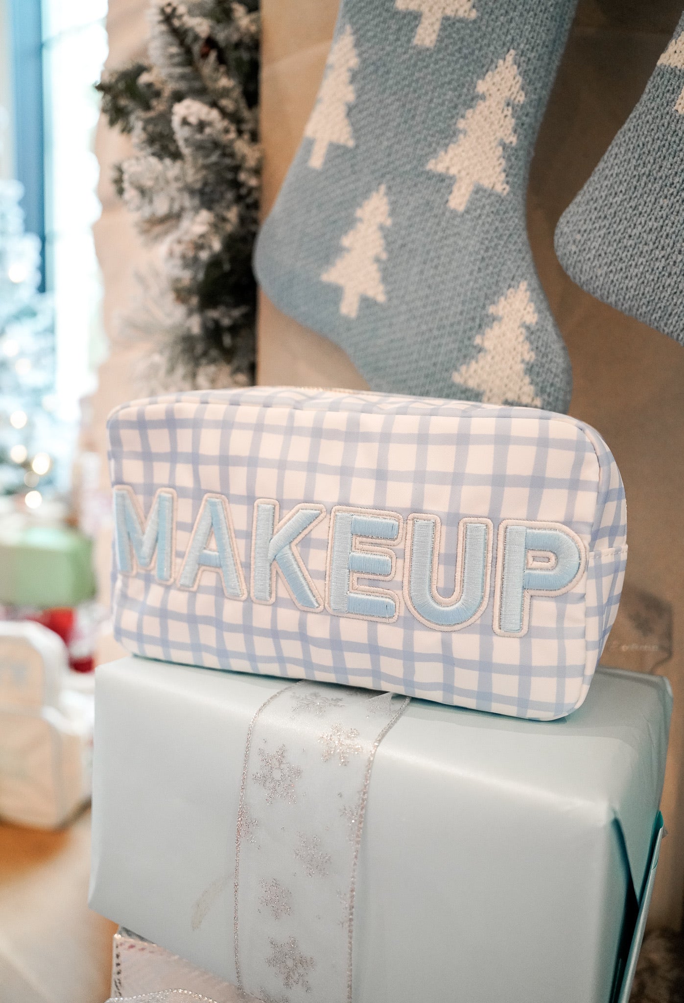 Makeup - Blue Trellis Nylon Large Bag