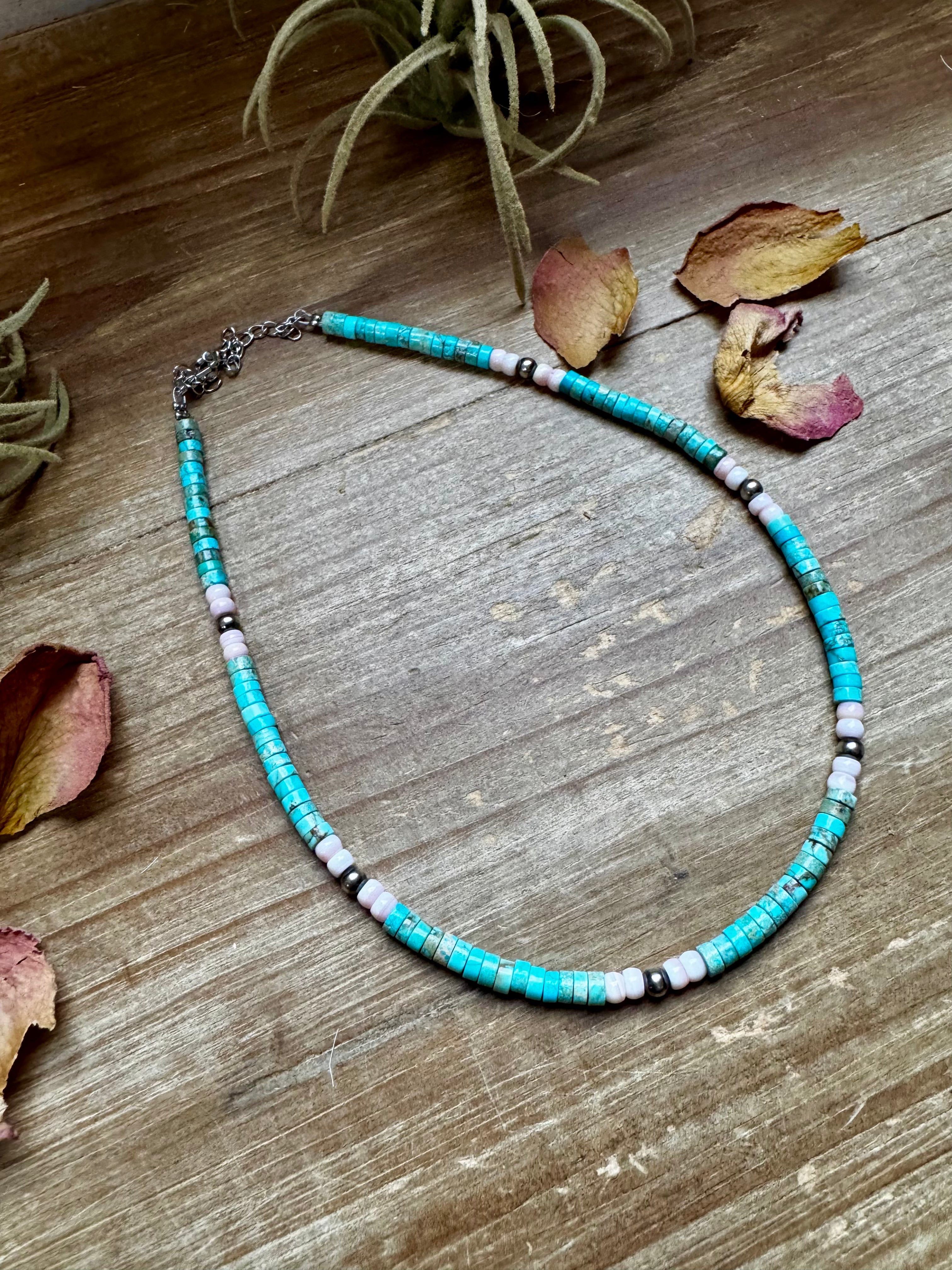 Turquoise Variscite & Pink Conch Choker – Exclusive Bijoux FAB Design