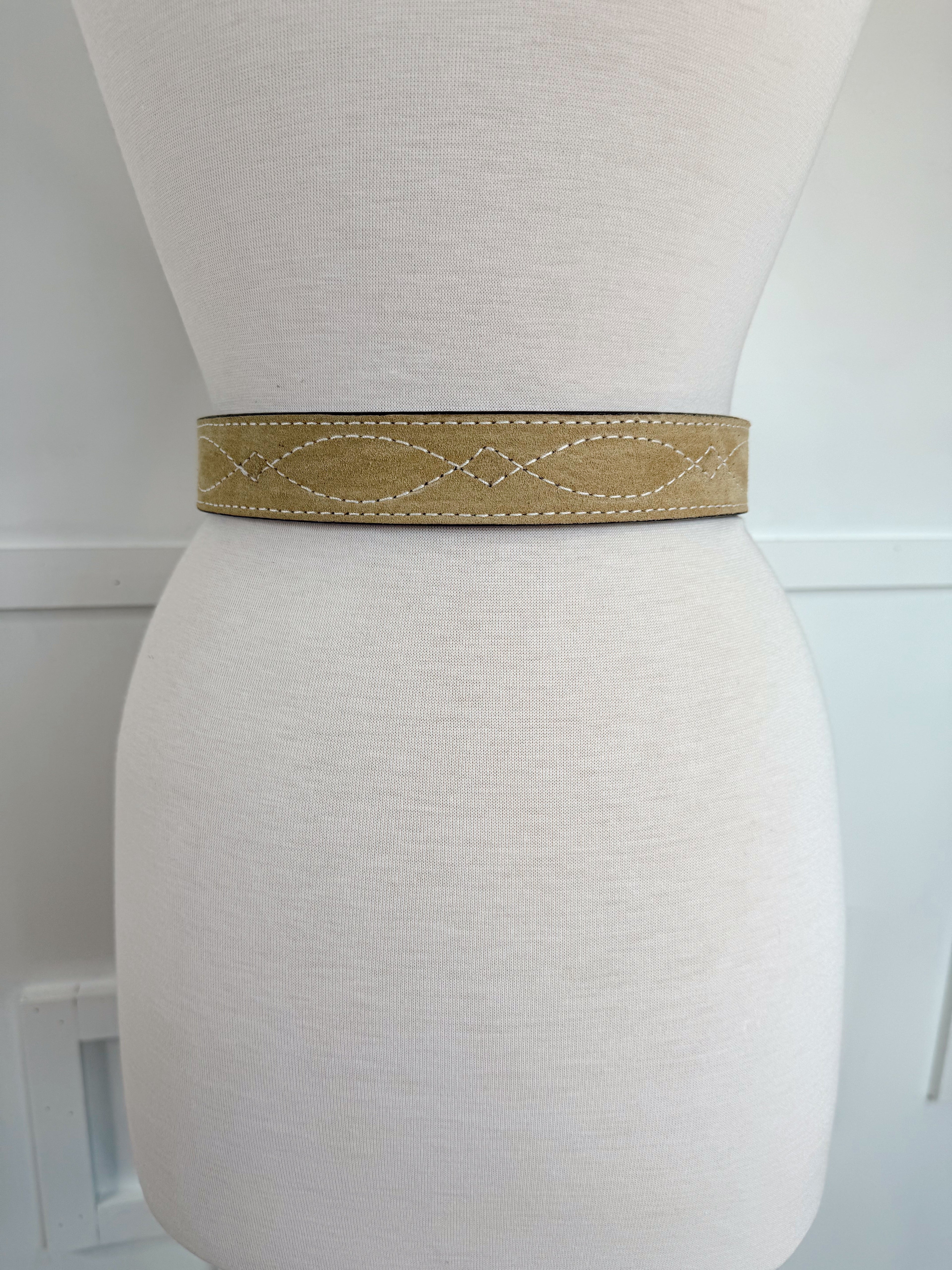 The Gunslinger Belt in Sand
