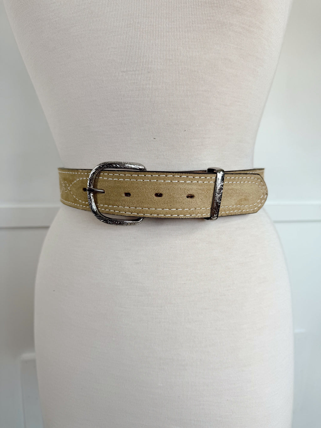 The Gunslinger Belt in Sand