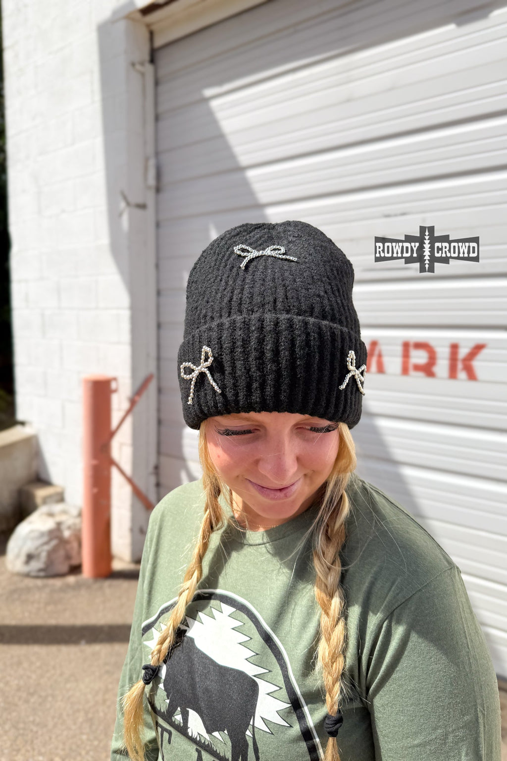 DS Bowtiful Beanie