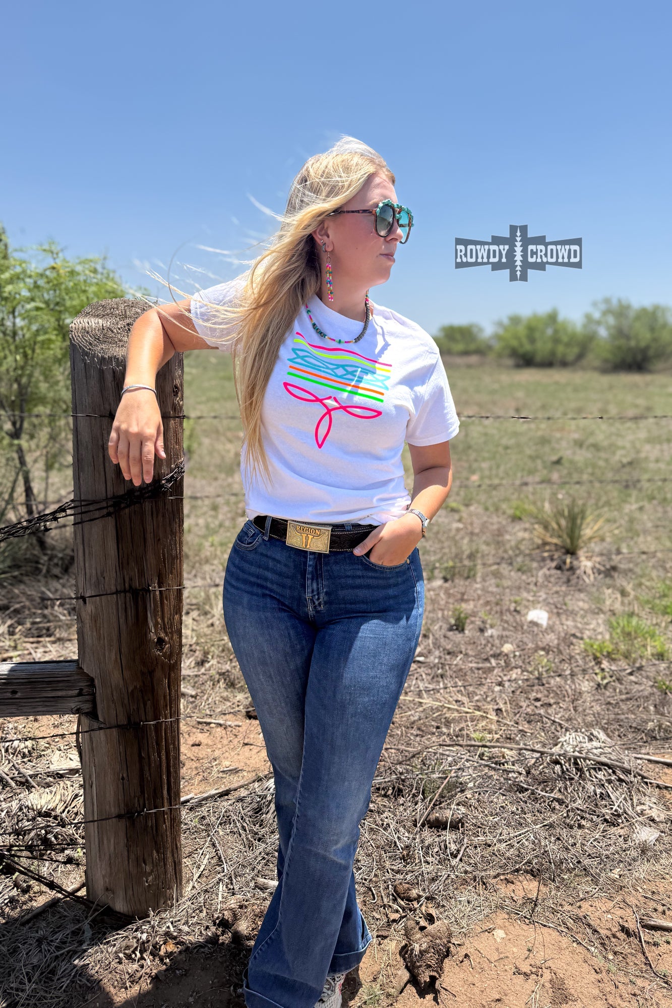 DS WHITE- Neon Boot Stitch Tee