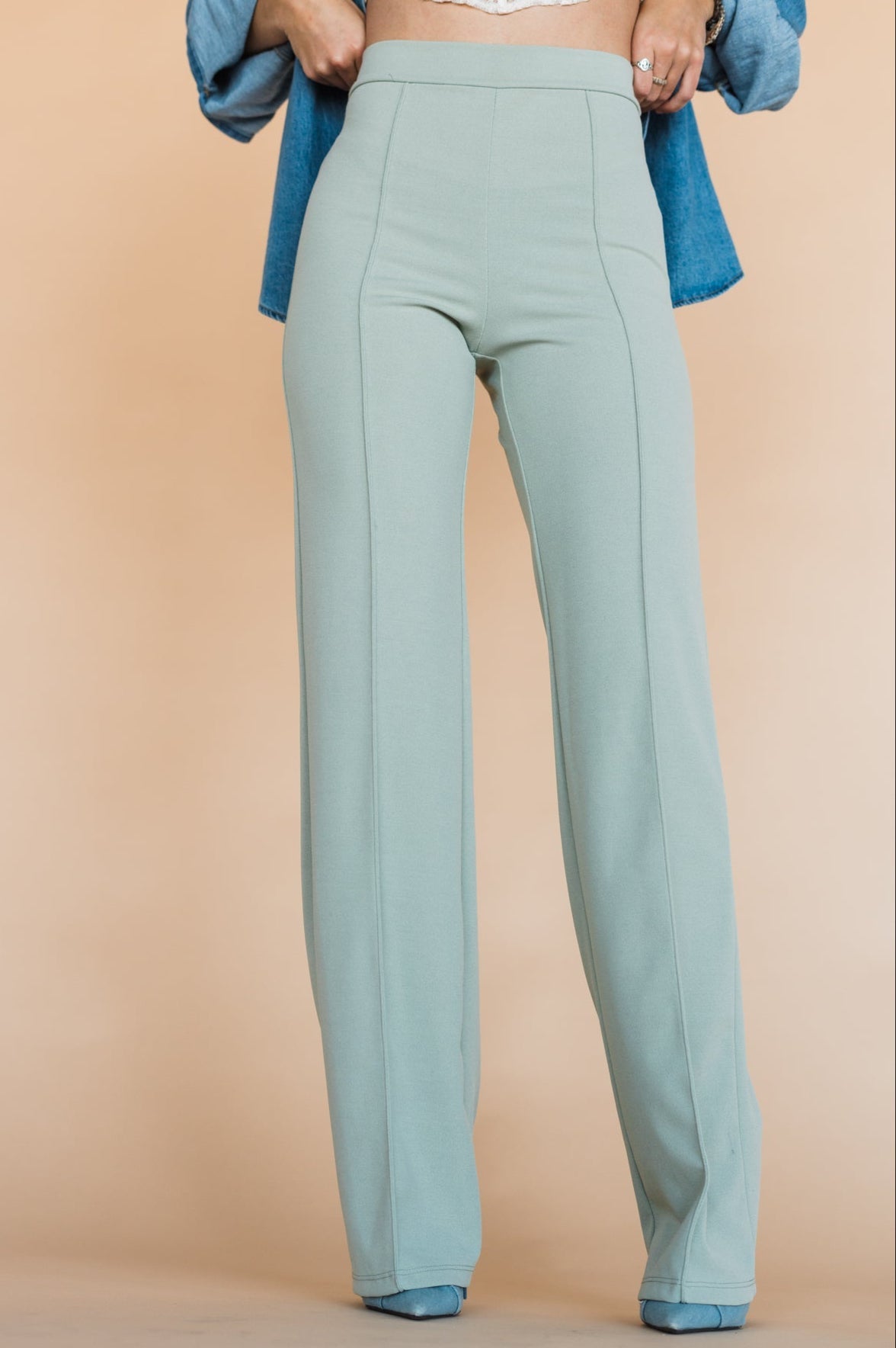 The Zoey Stretch Trouser In Sage