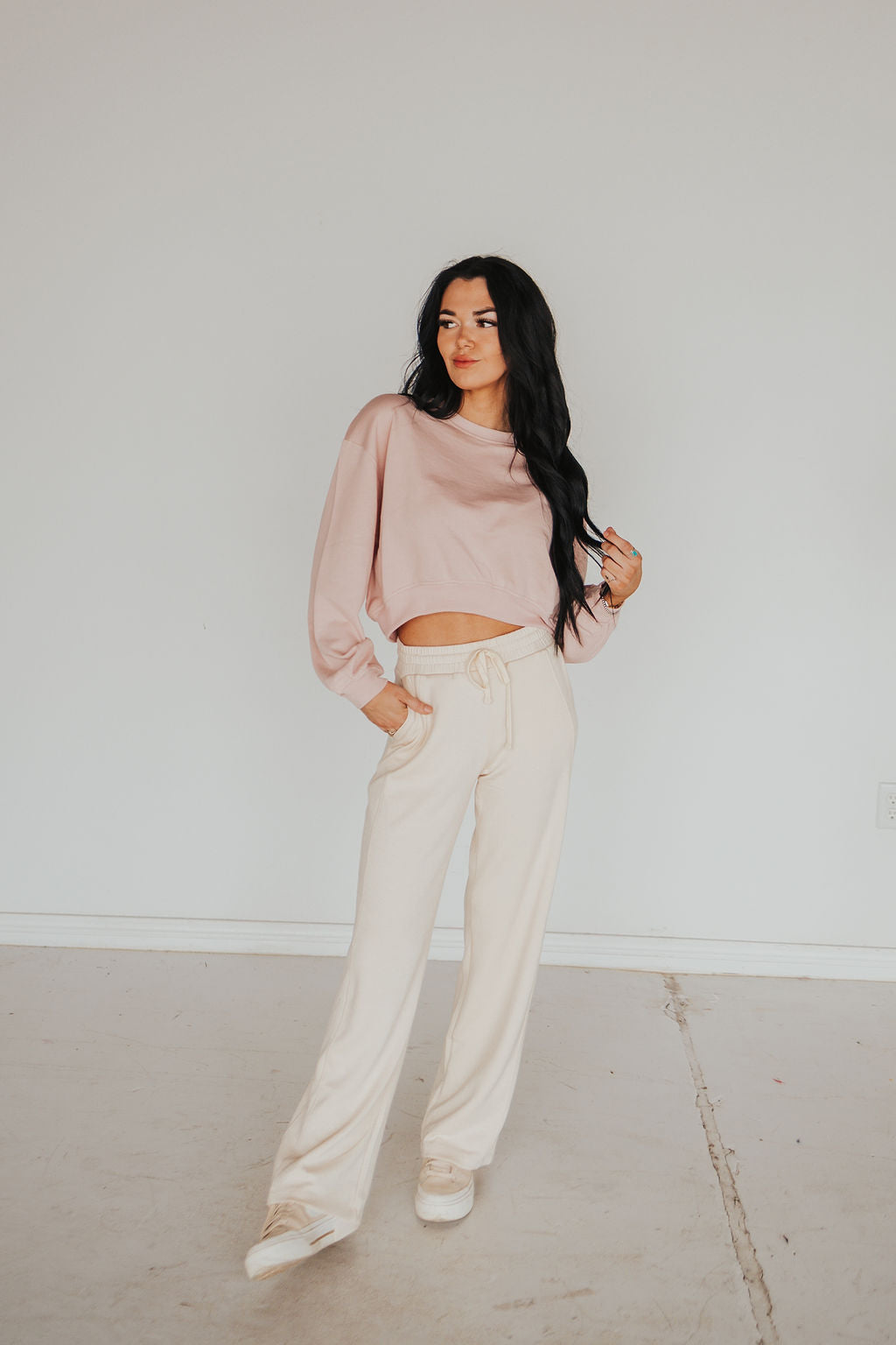 The Leia Sweatshirt in Pink