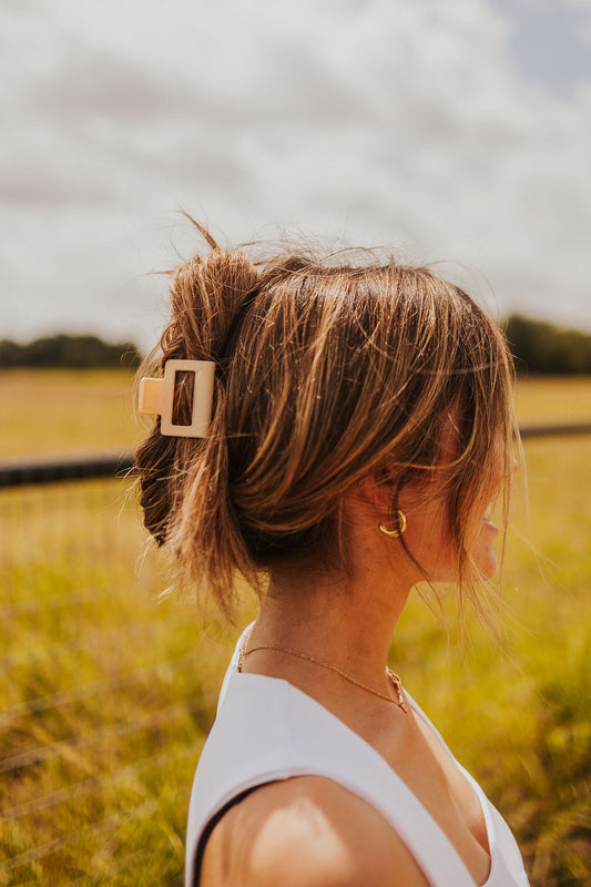The Scottie Claw Clip in Nude