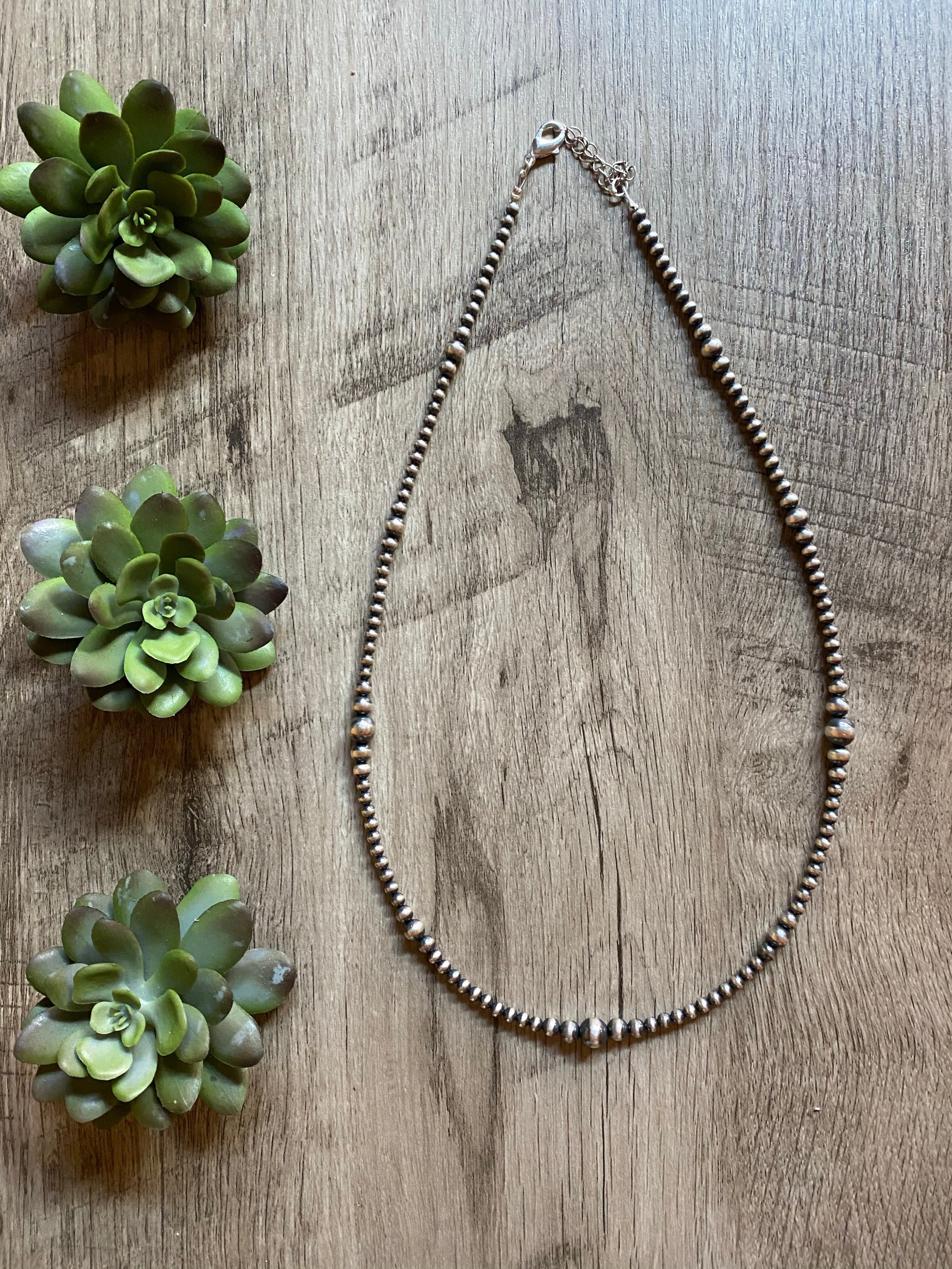 Sterling Silver Graduated Pearl Necklace – 22"