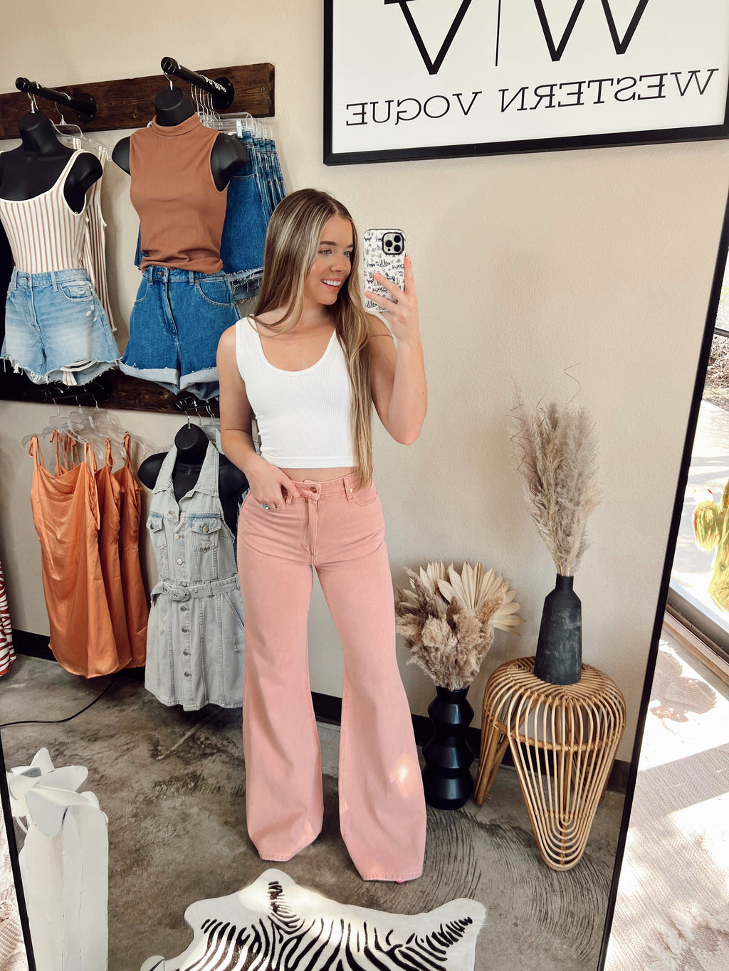The Wrangler Wanderer 622 Rose Flares