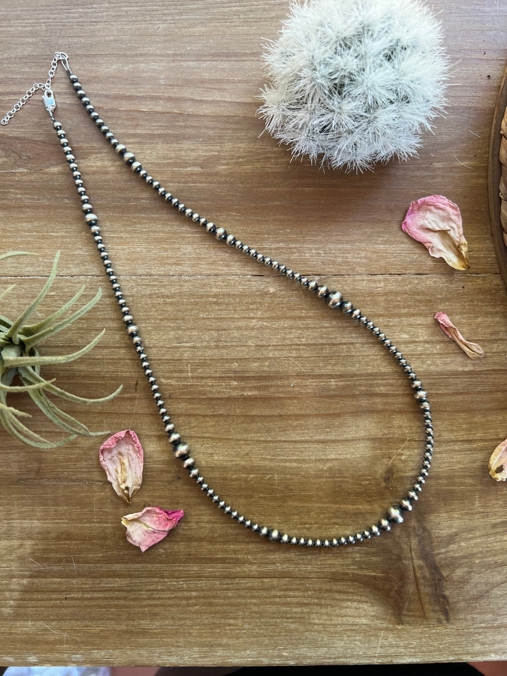 Sterling Silver Graduated Pearl Necklace – 22"