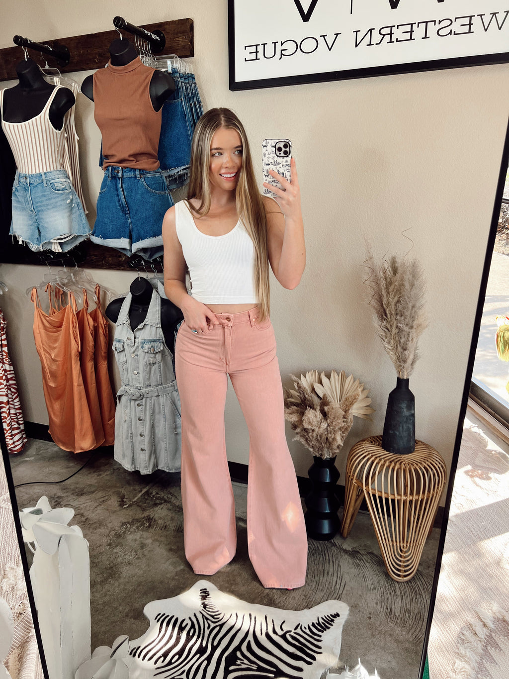 The Wrangler Wanderer 622 Rose Flares
