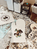 The Bronc Oven Mitt