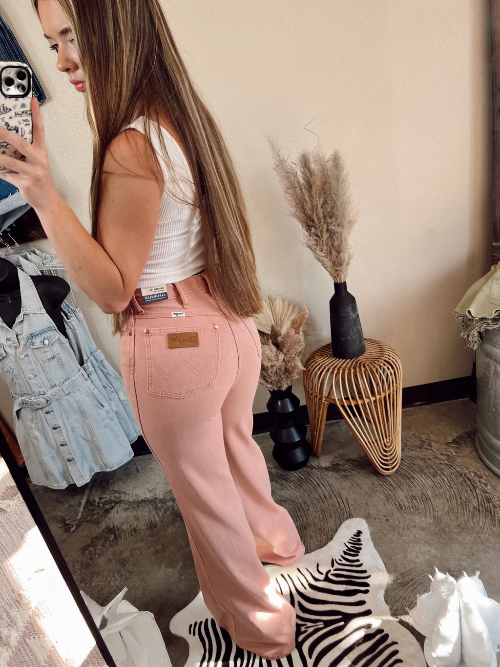 The Wrangler Wanderer 622 Rose Flares