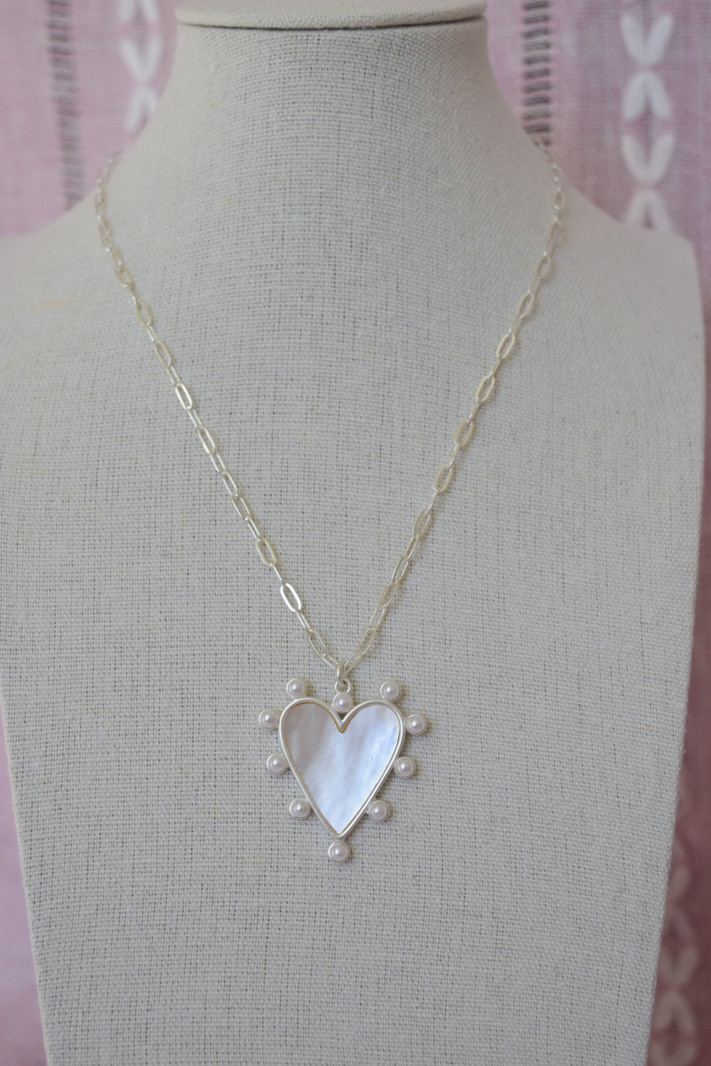 Dainty heart pendant necklace