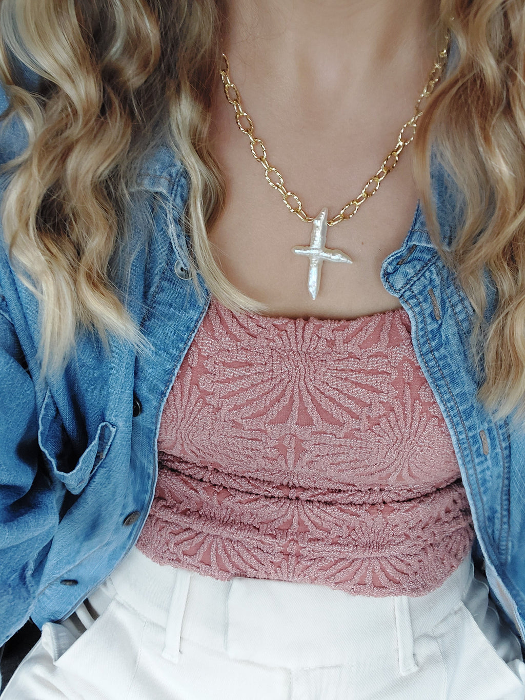 Jesus loves you necklace