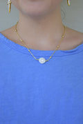 Your a pearl necklace in gold