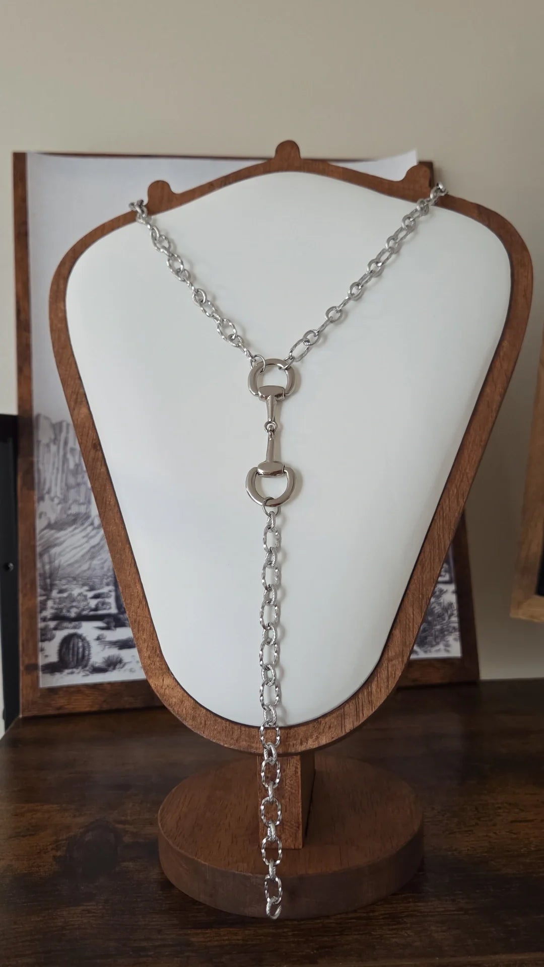Twisted bit Lariat