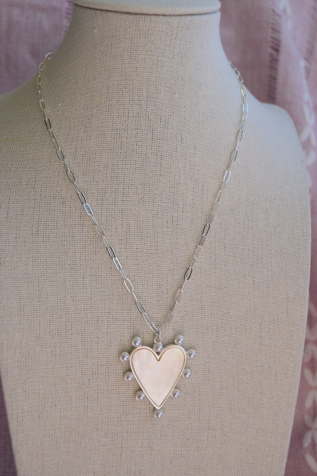 Dainty heart pendant necklace